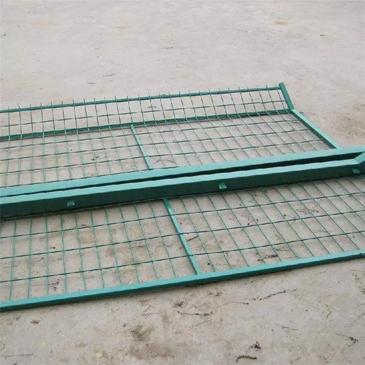   金屬網片防護柵欄圖片1